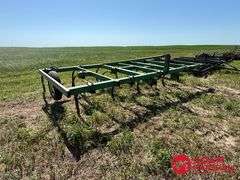 John Deere  1600  Chisel Plow - 16FT