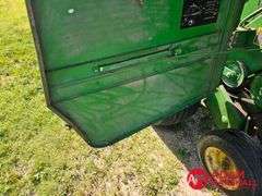 John Deere  535  Baler