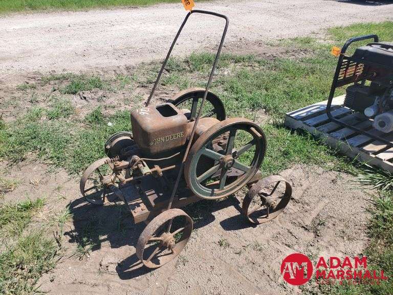 John Deere  Hit & Miss Motor On Cart