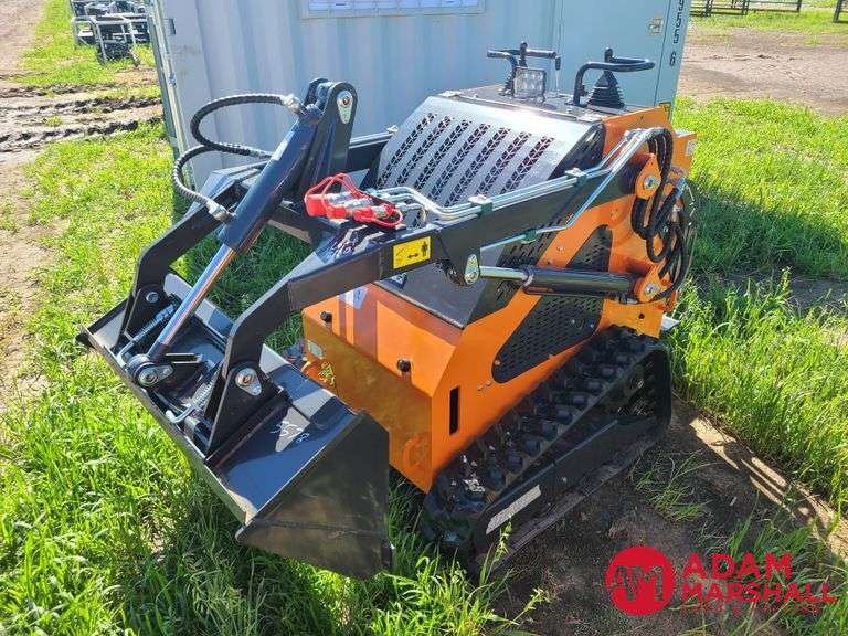 Unused 2024 Land Hero Mini Skid Steer Loader - Gasoline
