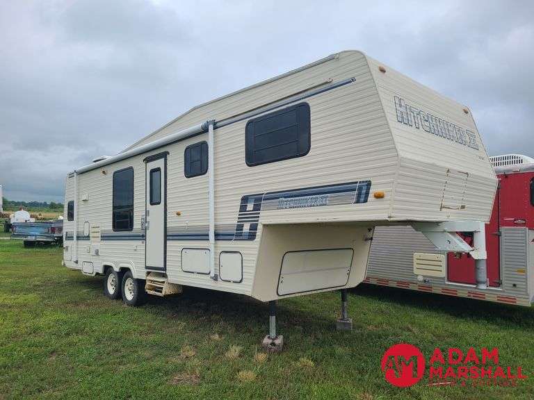 1993  NU-WA  Hitchhiker  Camper Trailer - 30FT