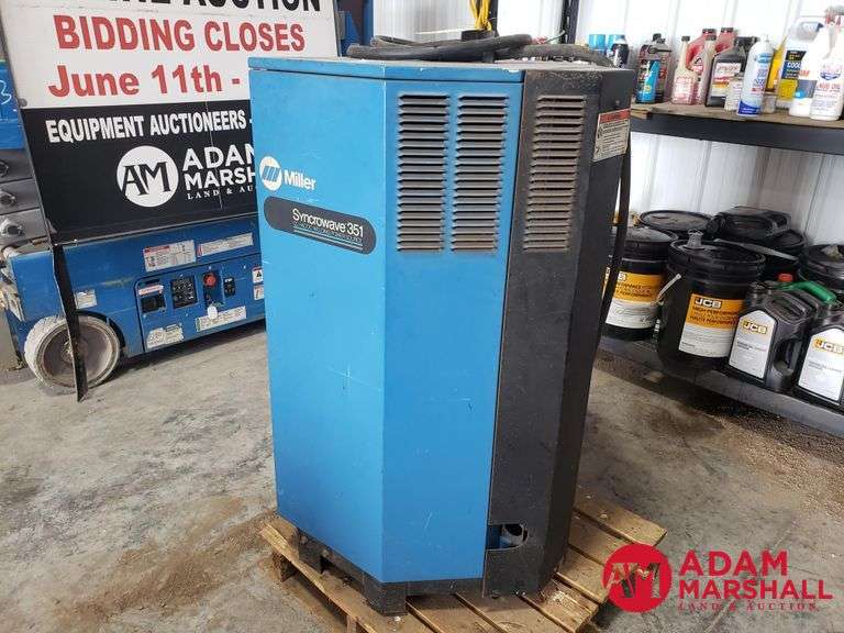 Miller  Syncrowave 351  Welder