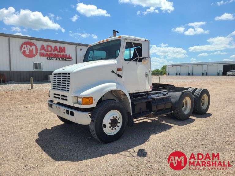 1991  International  8100  Semi Truck
