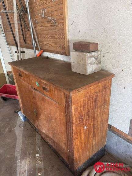 Shop Cabinet & Bricks