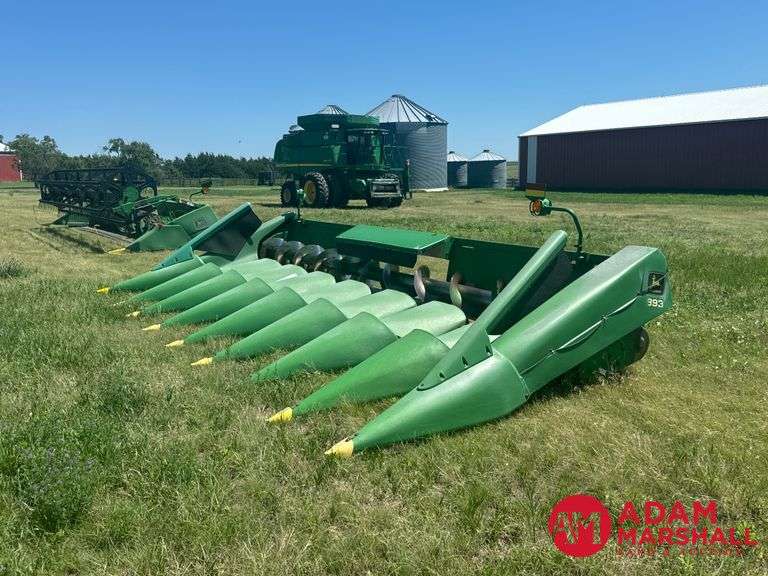 1999  John Deere  893  Corn Head - 8R30