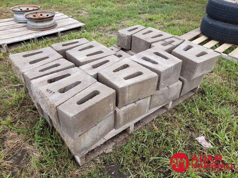 Free Standing Wall Block - Mocha