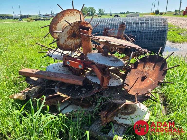 (1) Pallet of Rotating Crop Shields