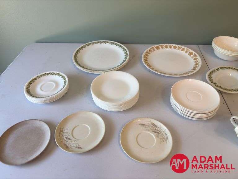 Corelle & Pyrex Dishes