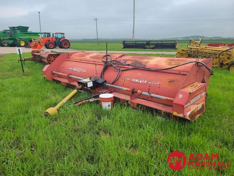 Hiniker  5600  Stalk Chopper/Windrower - 15FT