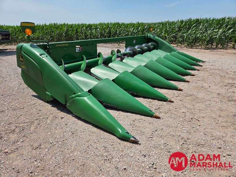 2019  John Deere  708C  Corn Head - 8R30