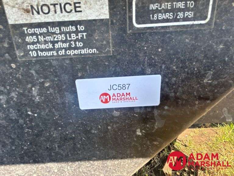 2005  Hesston  9240  Swather