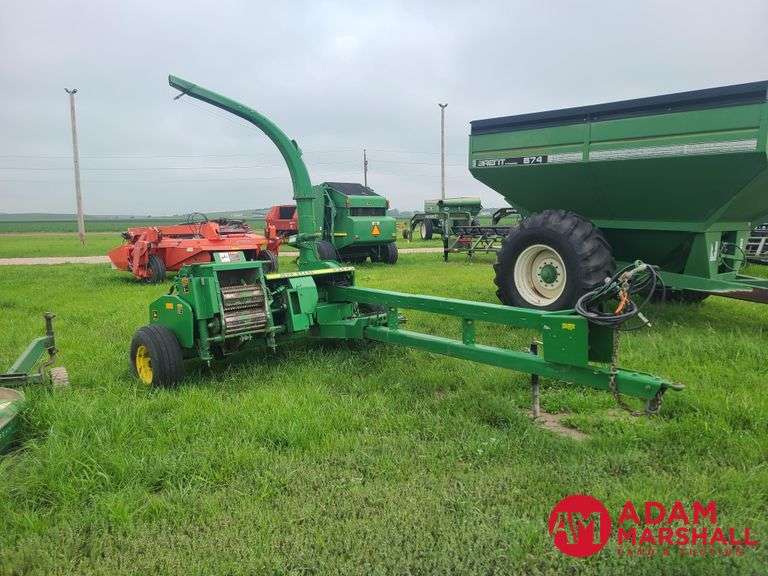 1998  John Deere  3950  Silage Chopper (Video)