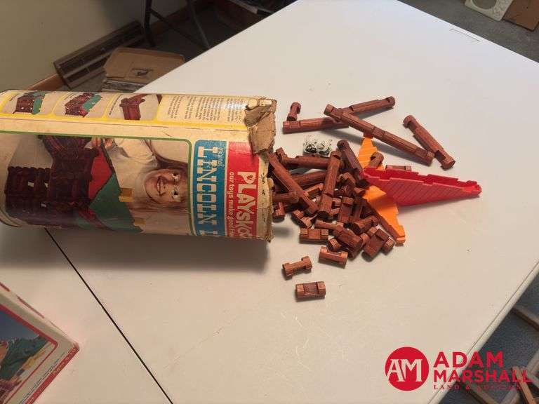 Lincoln Logs