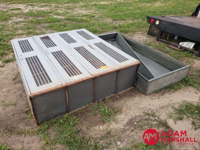 (4) Metal Locker w/ Metal Shelf