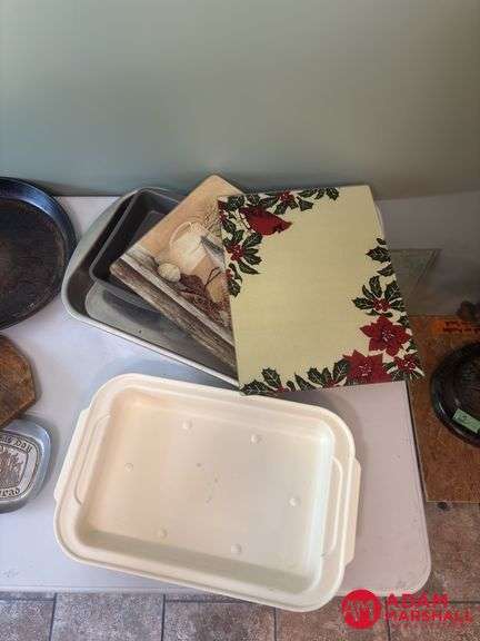Cookie Sheets, Pizza Pan & Cutting Boards
