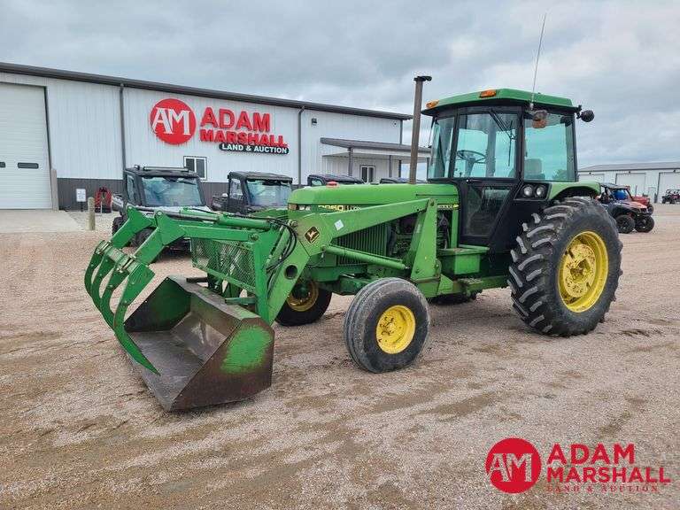 1984  John Deere  2950  Tractor w/Loader