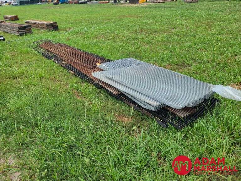 Approximately 11 Pieces of Stee Grating - Various Lengths & Sizes
