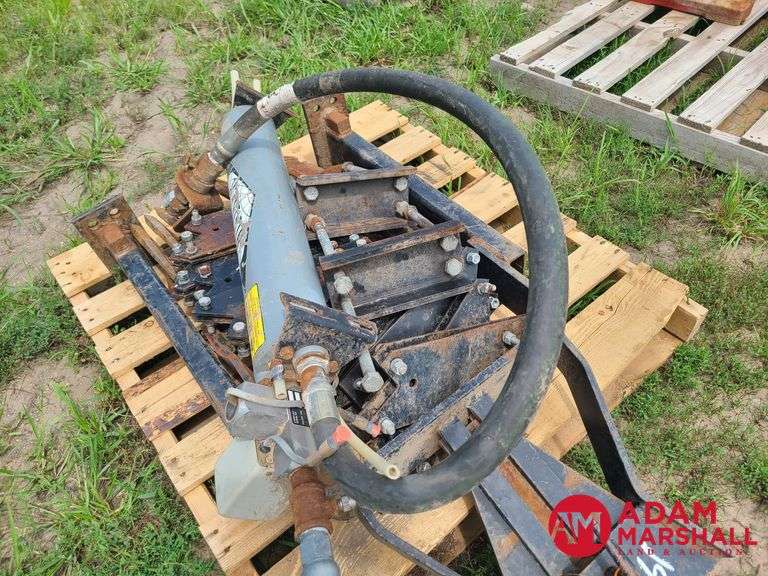 Hiniker  Cultivator NH3  Shank