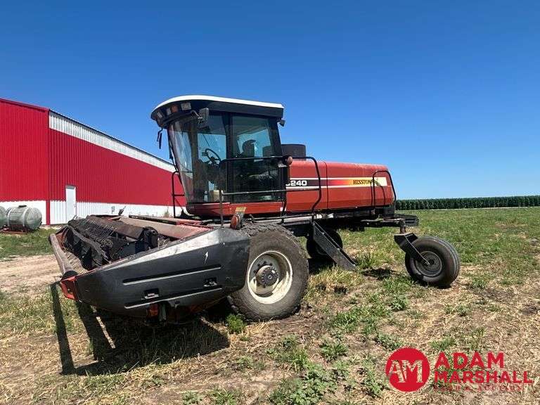 2005  Hesston  9240  Swather