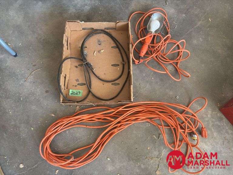 Trouble Light & 2 Extension Cords