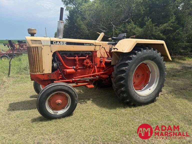1966  J.I. Case  930  Tractor - Propane