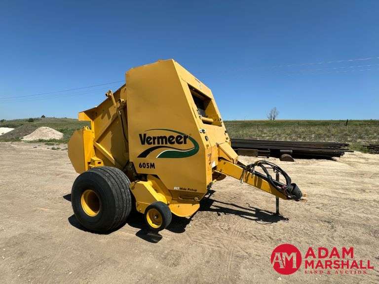 2008  Vermeer  605M  Round Baler