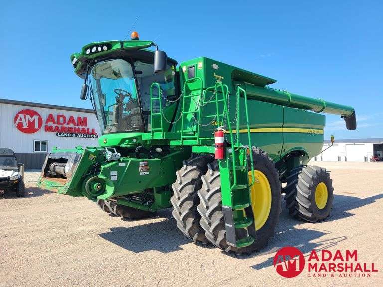 2017  John Deere  S680  Combine