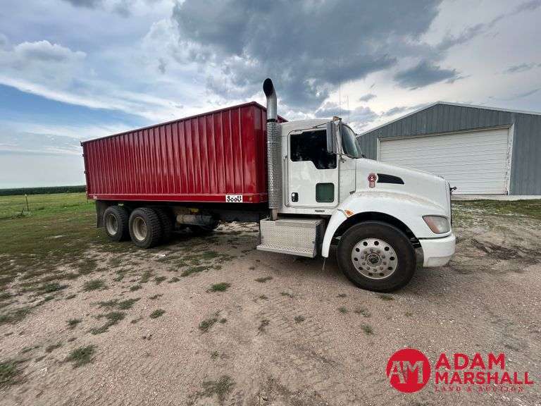 2008  Kenworth  T300  Straight Truck