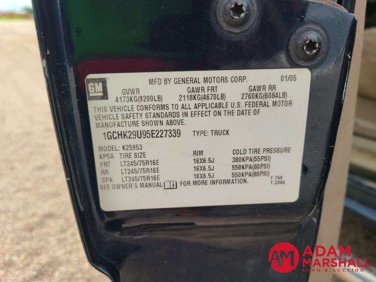 2005  Chevrolet  Silverado 2500  Pickup - Gasoline