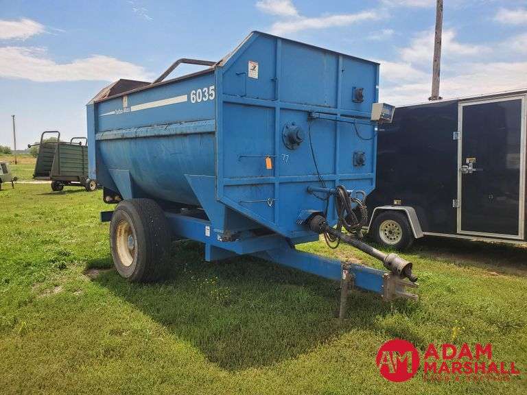 SAC  6035  Turbo Max Feed Wagon