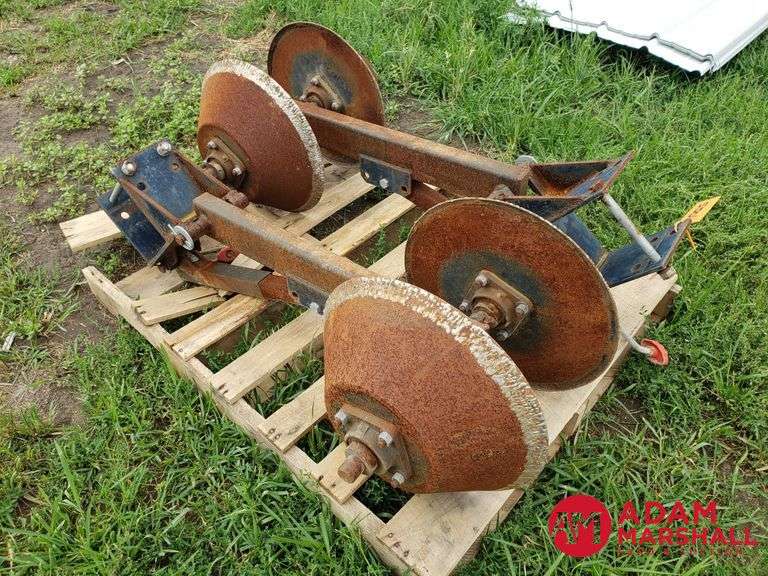 (2) Gauge Wheels