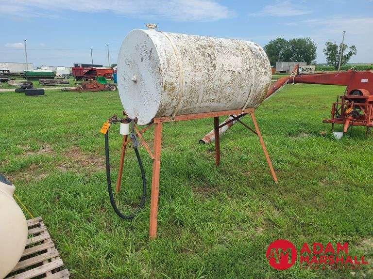 Fuel Tank on Stand - 300 Gallon