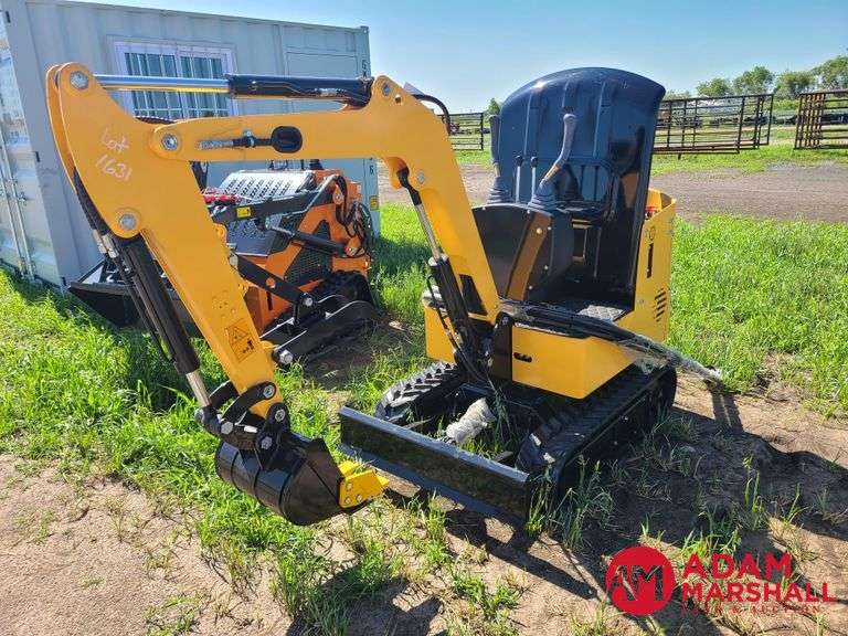 Unused 2024 Land Hero Mini Excavator- Gasoline