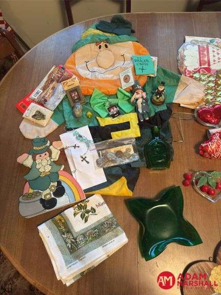 Valentines Day & St. Patricks Day Decor