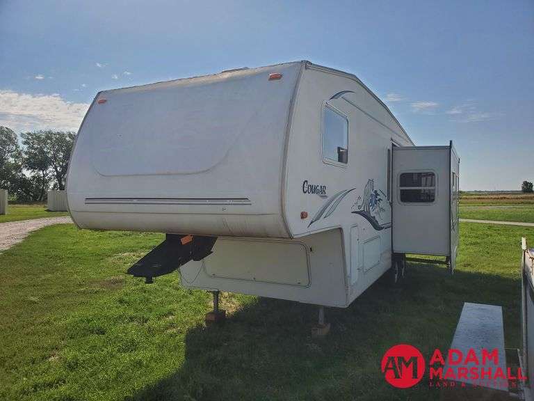 2002  Keystone  Cougar  5th Wheel Camper - 28FT