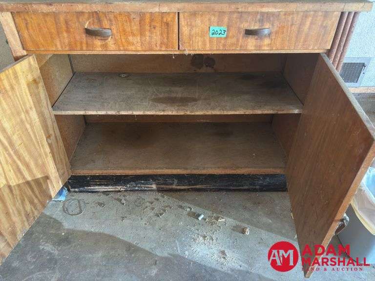 Shop Cabinet & Bricks