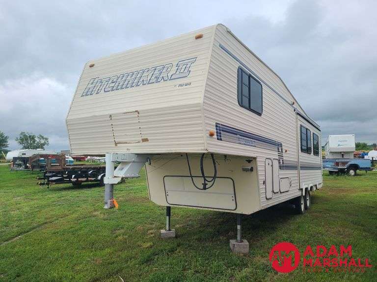 1993  NU-WA  Hitchhiker  Camper Trailer - 30FT