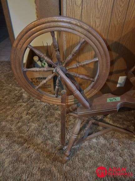 Vintage Spinning Wheel