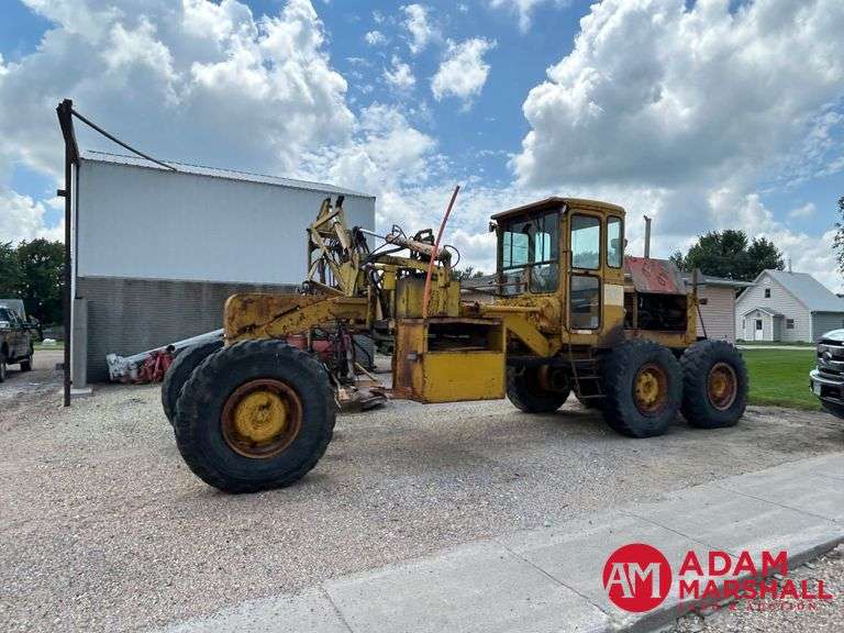 Caterpillar  120  Motor Grader - Mower