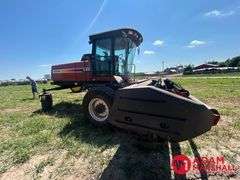 2005  Hesston  9240  Swather