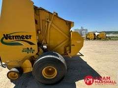 2012  Vermeer  605 Super M  Round Baler