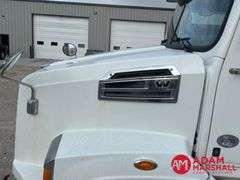 2016  Western Star  4700  Semi Truck
