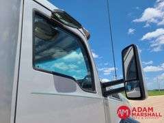 2016  Kenworth  T680  Semi Truck