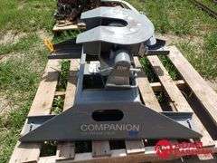 B&W  Companion  5th Wheel Hitch
