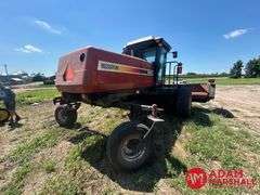 2005  Hesston  9240  Swather