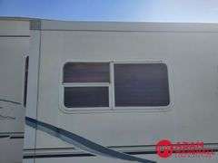 2002  Keystone  Cougar  5th Wheel Camper - 28FT
