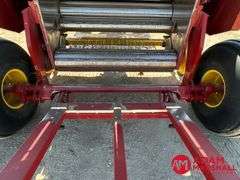2013  New Holland  BR7090  Specialty Crop Baler