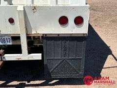 1996  Dakota  3200 Hopper  Grain Trailer - 32FT