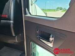 2016  Kenworth  T880  Semi Truck