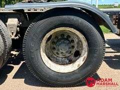 1995  Ford  LTA9000   Semi Truck - Diesel
